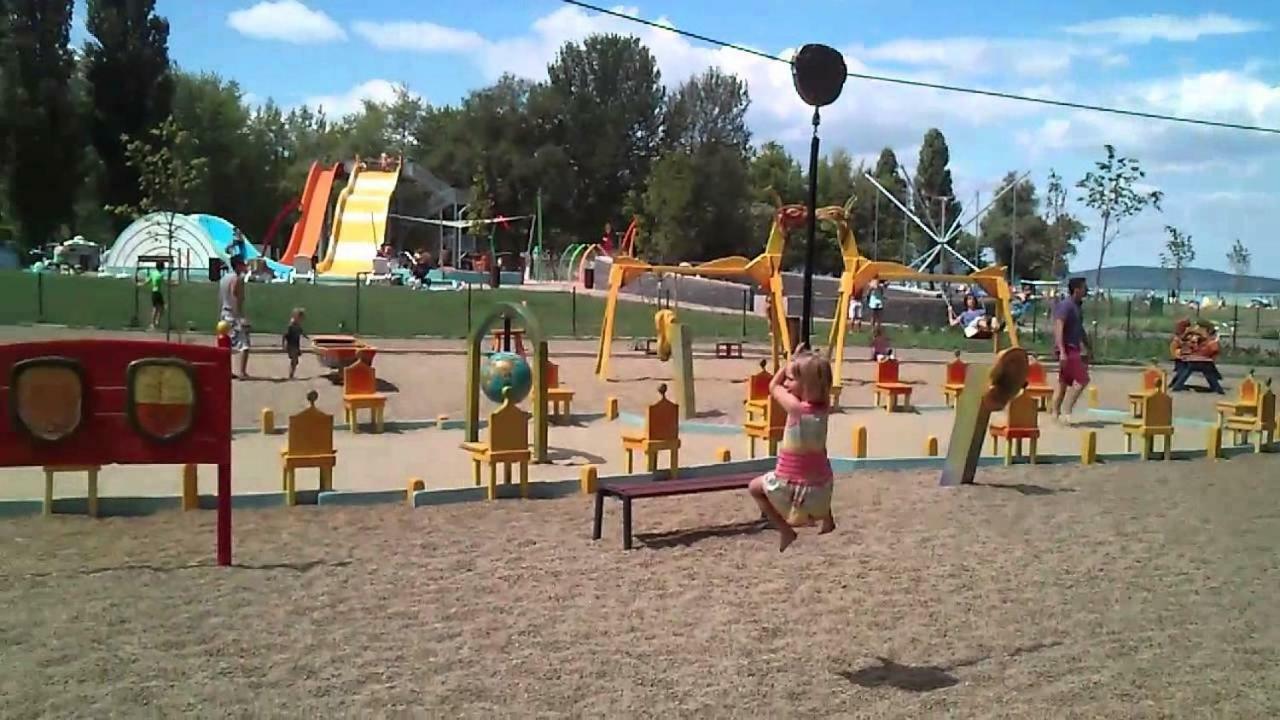 Kids' Paradise House Balatonboglár Exteriör bild